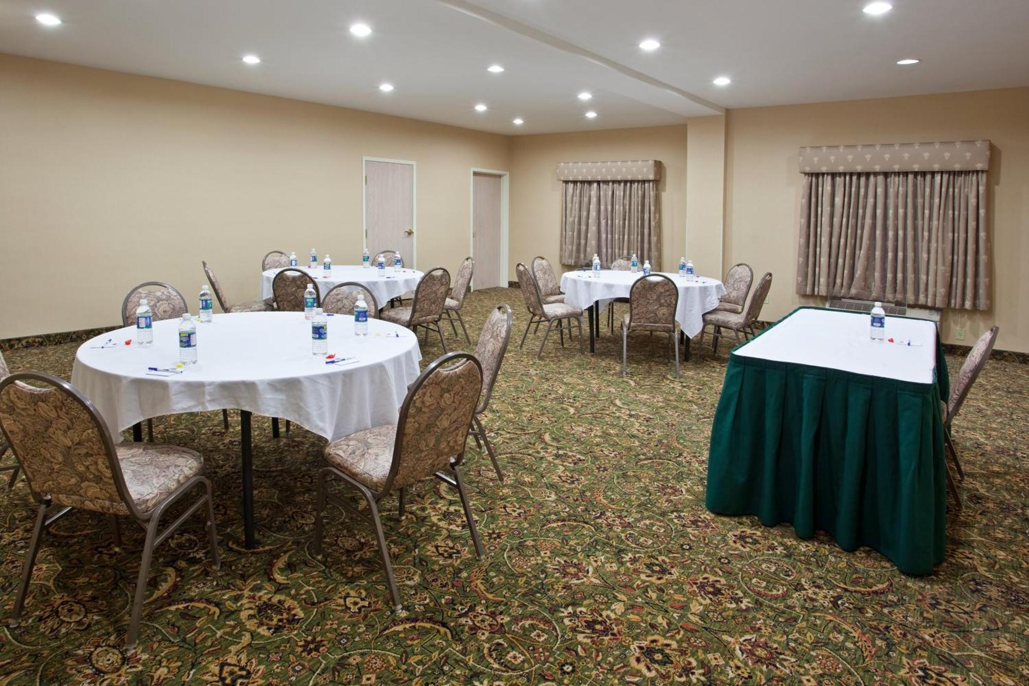 Holiday Inn Express Hotel & Suites Marion By Ihg Luaran gambar