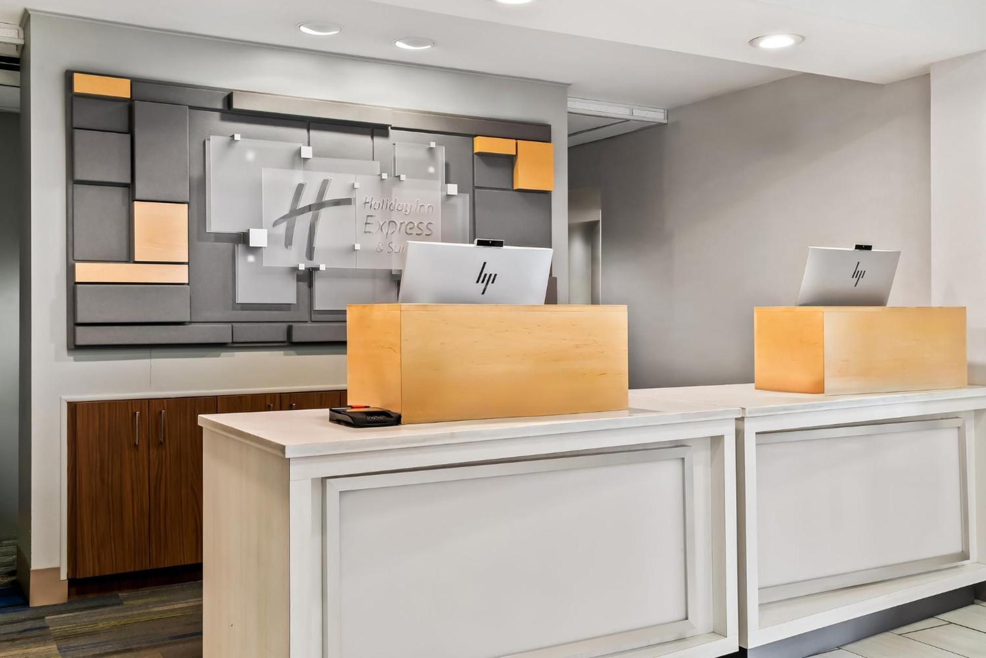 Holiday Inn Express Hotel & Suites Marion By Ihg Luaran gambar