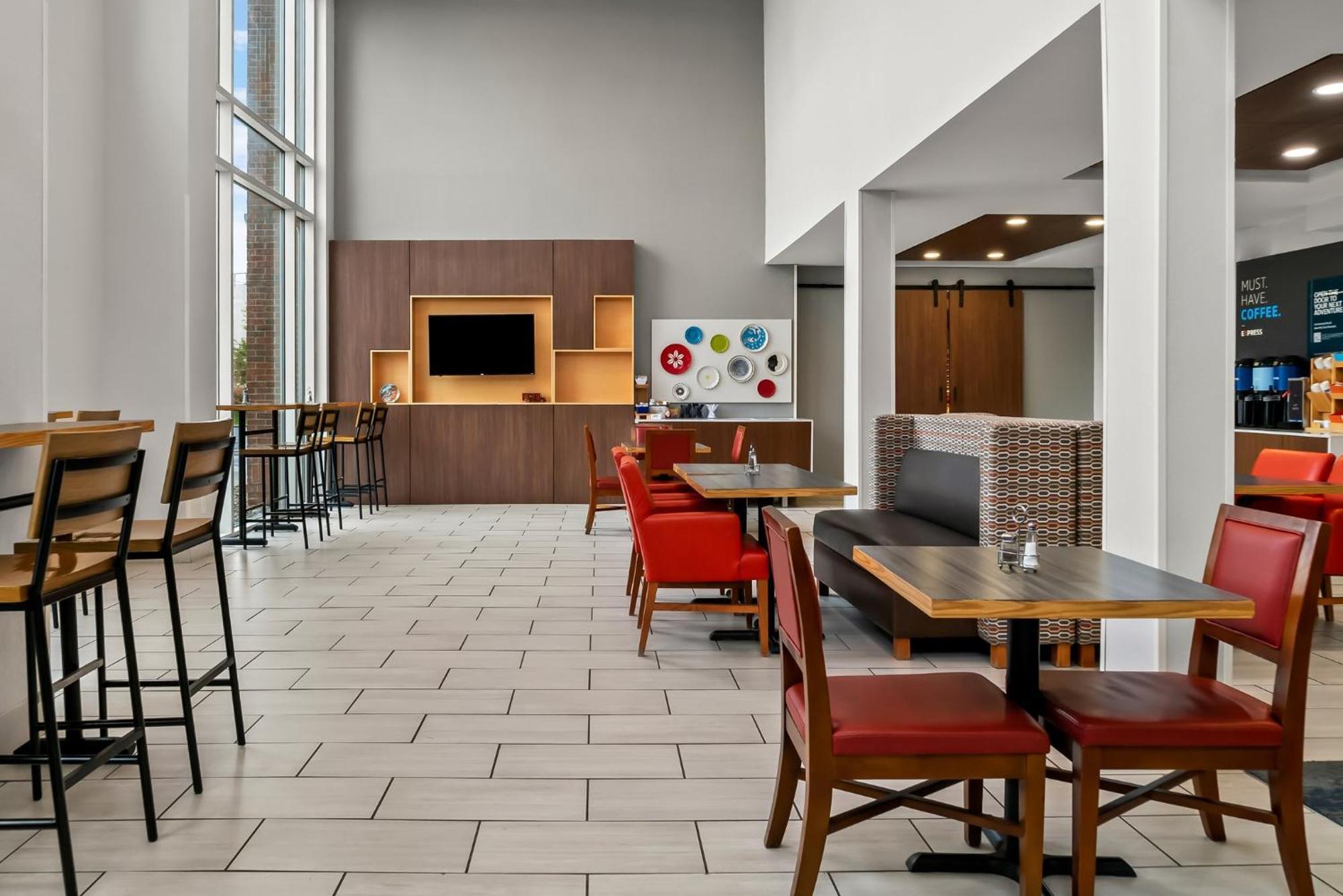 Holiday Inn Express Hotel & Suites Marion By Ihg Luaran gambar