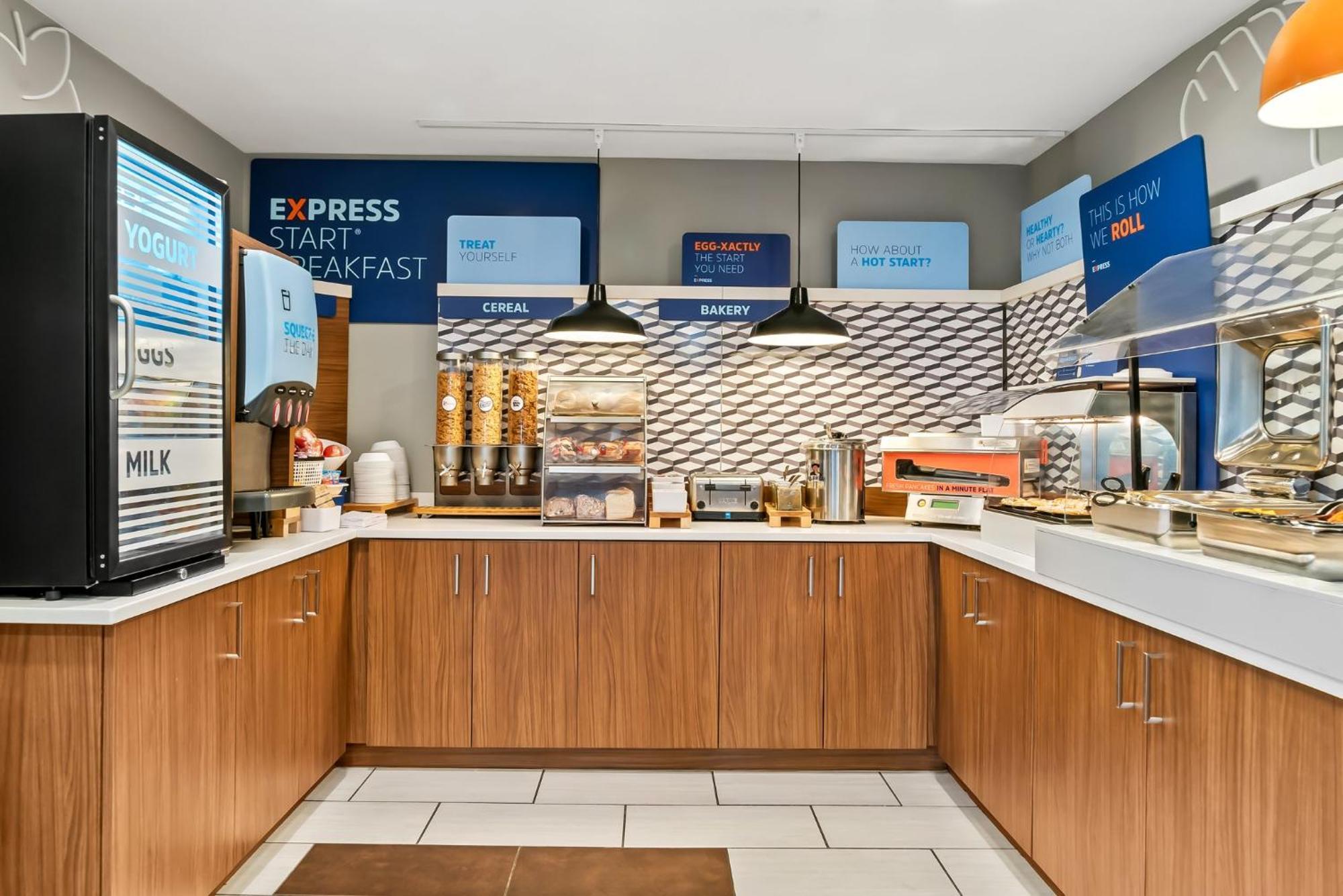 Holiday Inn Express Hotel & Suites Marion By Ihg Luaran gambar