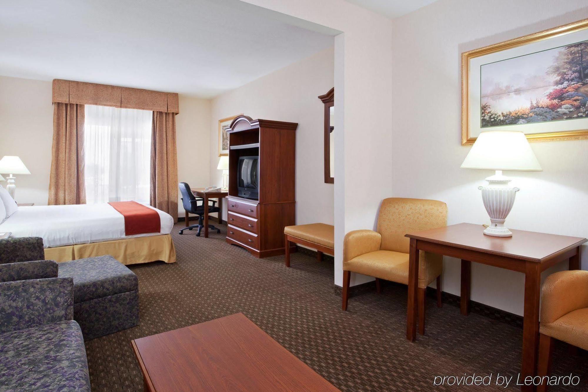 Holiday Inn Express Hotel & Suites Marion By Ihg Luaran gambar