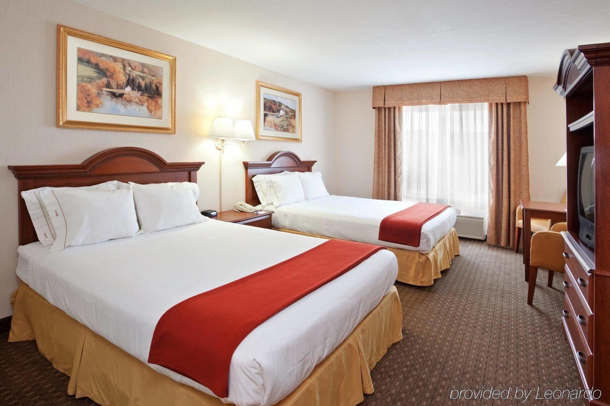 Holiday Inn Express Hotel & Suites Marion By Ihg Luaran gambar